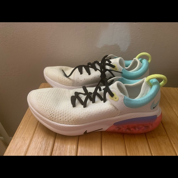 nike joyrun flyknit womens